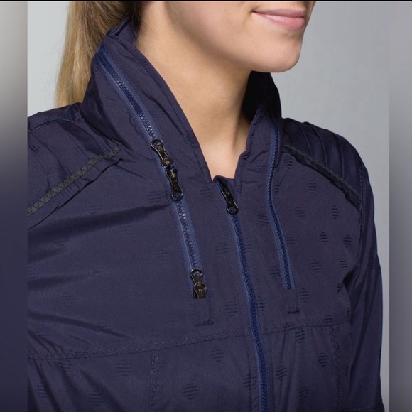 Lululemon Jacket - Picture 5 of 5